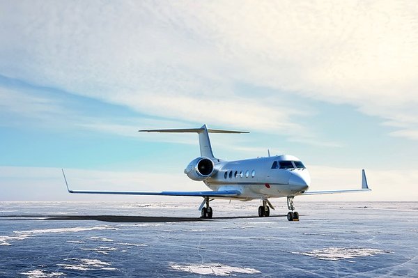 Discover the cirrus jet: safety, efficiency, and performance in a light jet